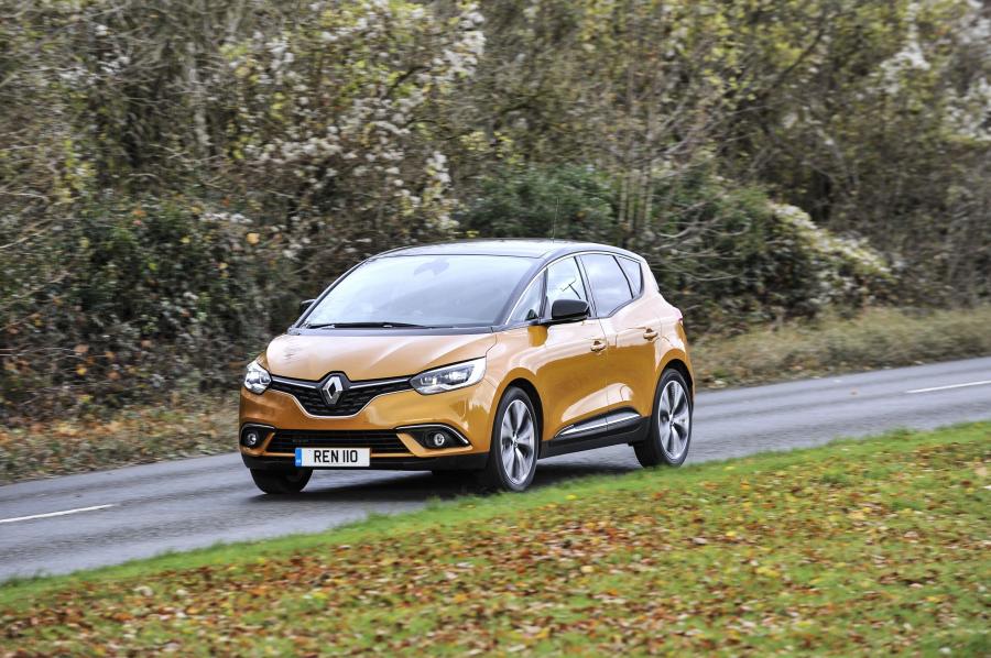  Renault Scenic 2016 года  (UK) (фото 12 из 32)